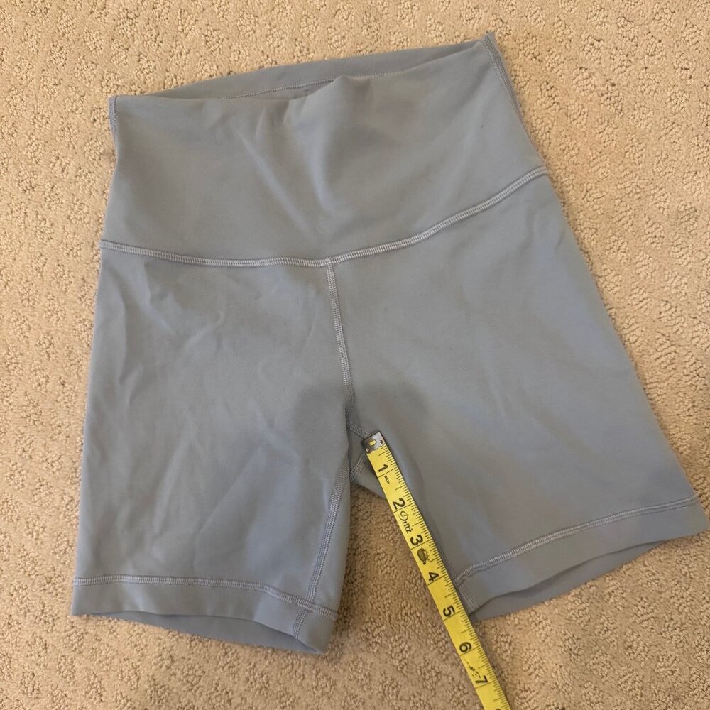 LuLuLemon Wunder Train High-Rise Short 6"  Size 4